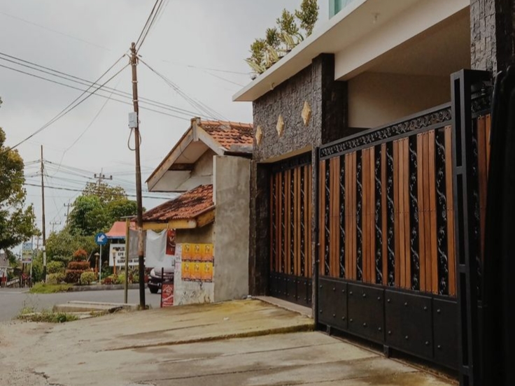 Kos Putri Taman Sari